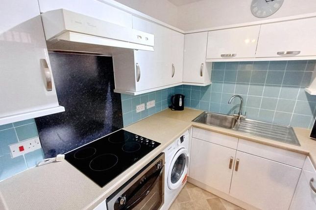 Flat 19, Willow Park, Park Road, Poole photo 2