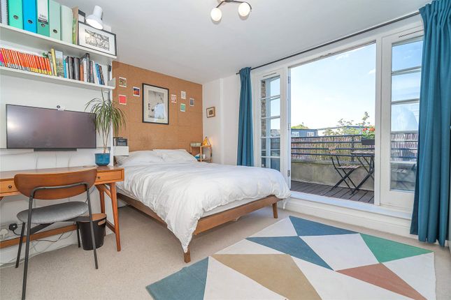 Flat D, 70, Tottenham Lane, London photo 4