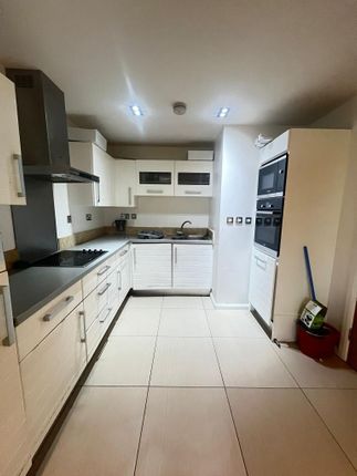 Thumbnail Flat to rent in City Tower, Crossharbour, South Quay, Canary Wharf, London