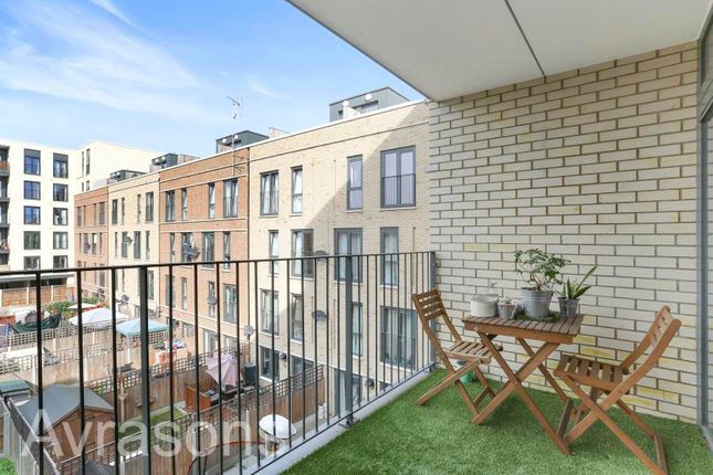 Flat to rent in Treherne Court, Eythorne Road, London