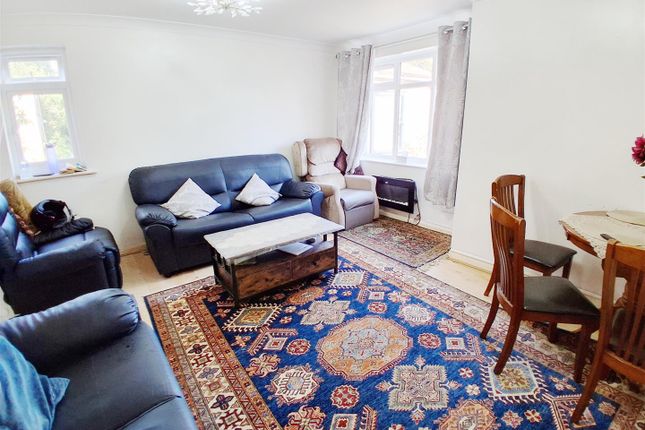 112, Gainsborough Road, Hayes photo 5