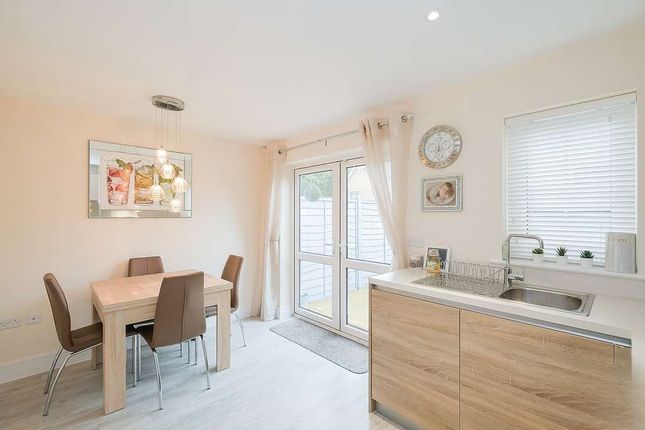 4 Ashtree Walk, Chigwell photo 4