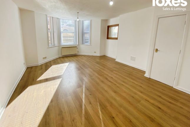 Flat 39, West Cliff Studios, Bournemouth photo 3