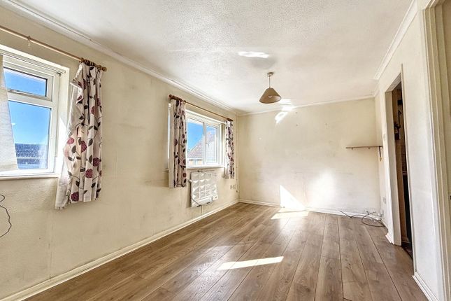 70, Ashdown Road, Bexhill-on-Sea photo 3