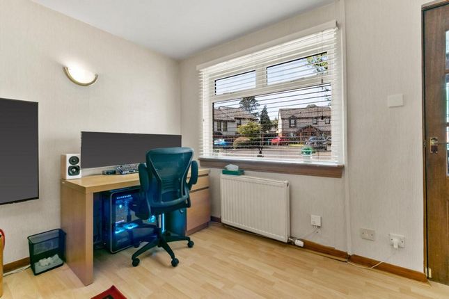 49, Harris Close, Glasgow photo 4