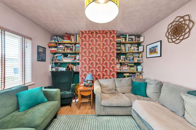 20 Water Lane, Royston photo 3