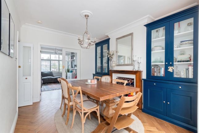 3, Martin Grove, Morden photo 3