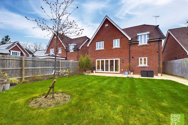 Detached house for sale in Saxon Close, Spencers Wood, Reading, Berkshire