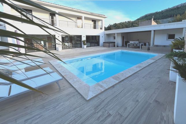 Thumbnail Villa for sale in Roquefort La Bedoule, Marseille &amp; Cote Bleu, Provence - Var
