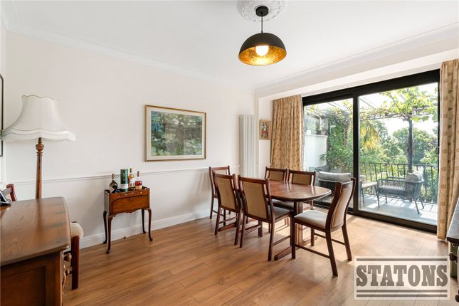 12, Carlton Avenue, London photo 4