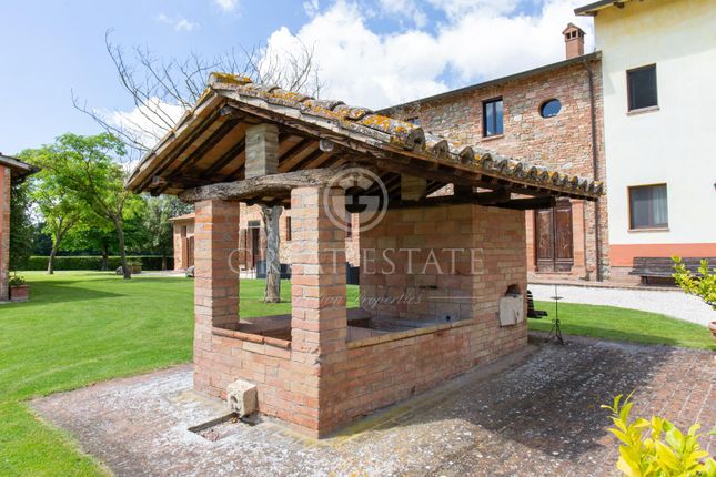 Villa for sale in Deruta, Perugia, Umbria