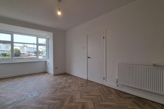 10, Coronation Avenue, Tilbury photo 3