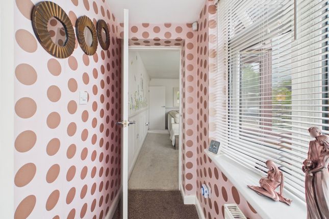 13, Kelson Avenue, Greater Manchester photo 3