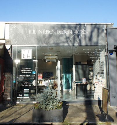 Retail premises to let in Crescent West, Barnet