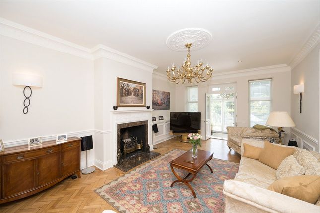 4 Windsor Court,, Windsor Court, Harrogate photo 4