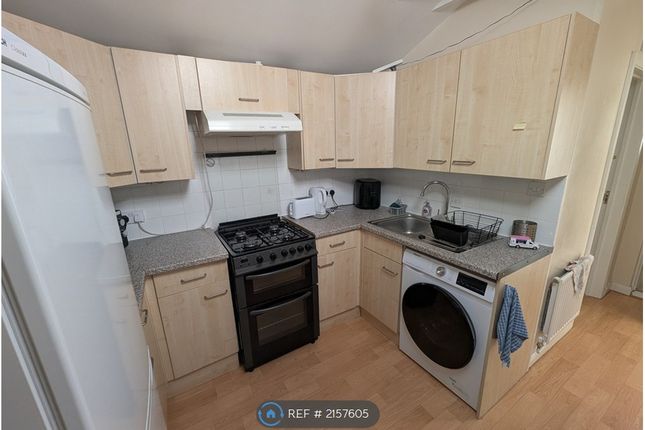 The Annexe, Ballards Way, London photo 4