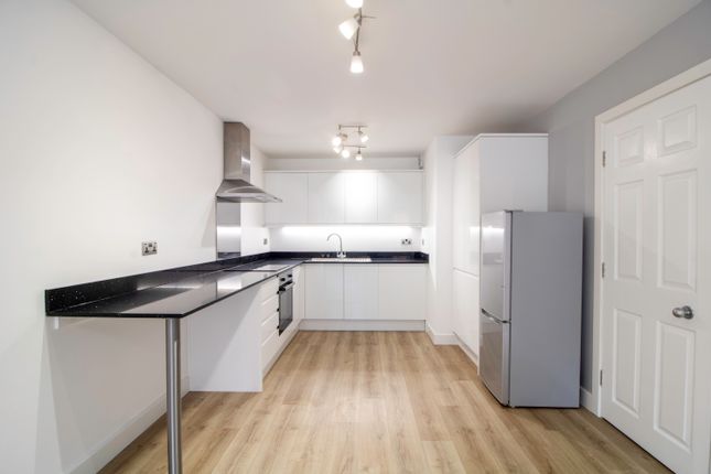 Flat for sale in Langtons Wharf, Leeds