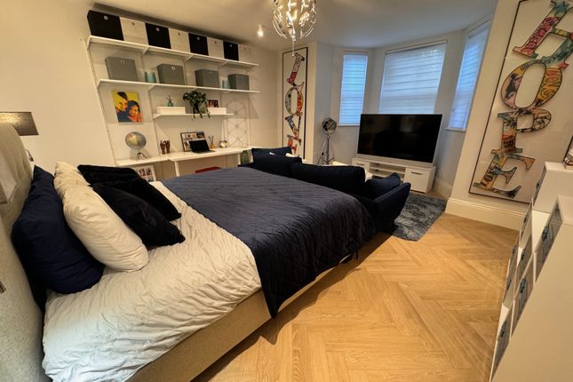 Flat to rent in Bargate House, Epsom Road, Guildford