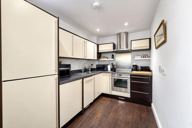 Apartment 11, Emineo, Station Road, Beaconsfield photo 3