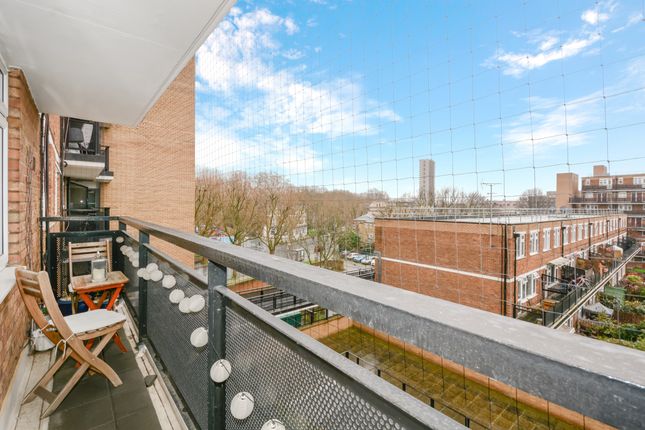 Flat for sale in Marden Square, Bermondsey