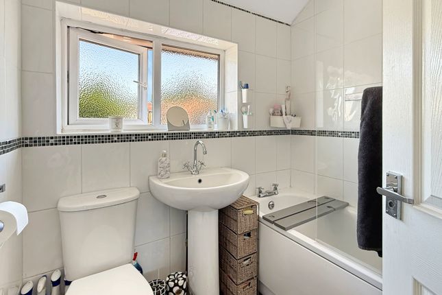 9, Beechwood Road, Telford photo 4