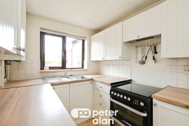 16, Courtfield Close, Monmouth photo 3