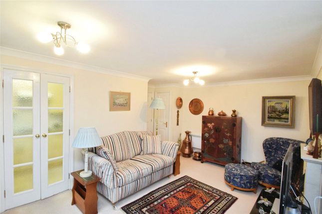 16, Pantygwydr Court, Swansea photo 3