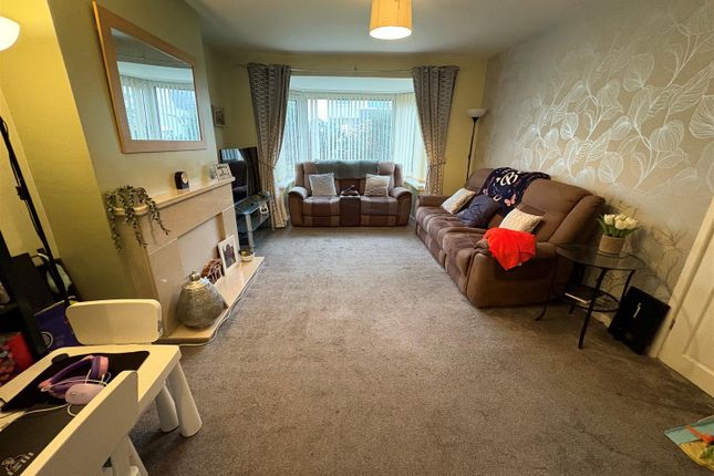 16, Highgate Grove, Bradford photo 5