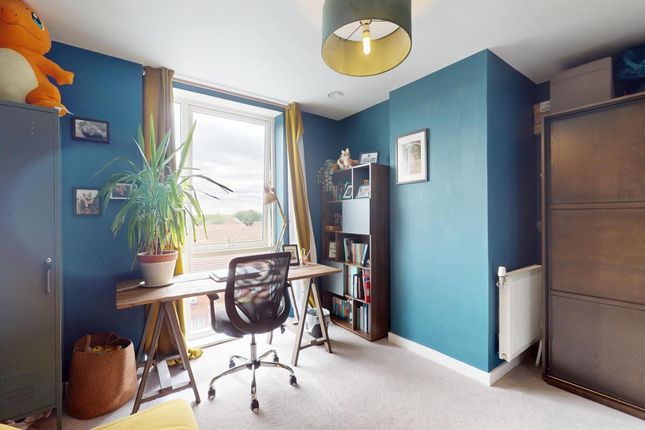 2 Bedroom For Sale At Mahindra Way, Beckton, E6 By