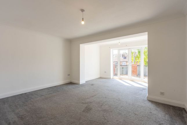 42 Carton Close, Rochester photo 5