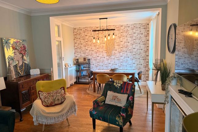 3-bed flat on The Burroughs, London, £419,950