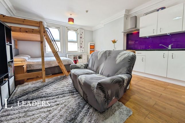 Flat 9,, 10-12, Farncombe Road, Worthing photo 2