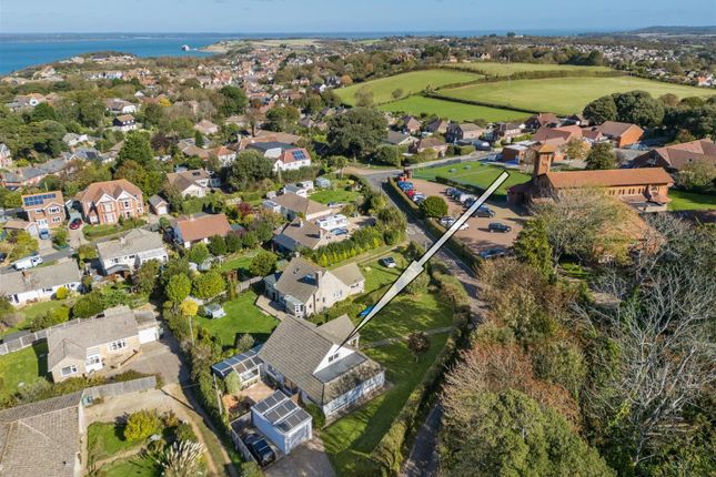 Wight Haven, Weston Lane, Totland Bay photo 2
