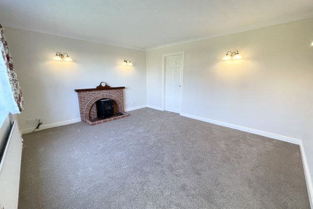 10, Thornbank, Normoss photo 3