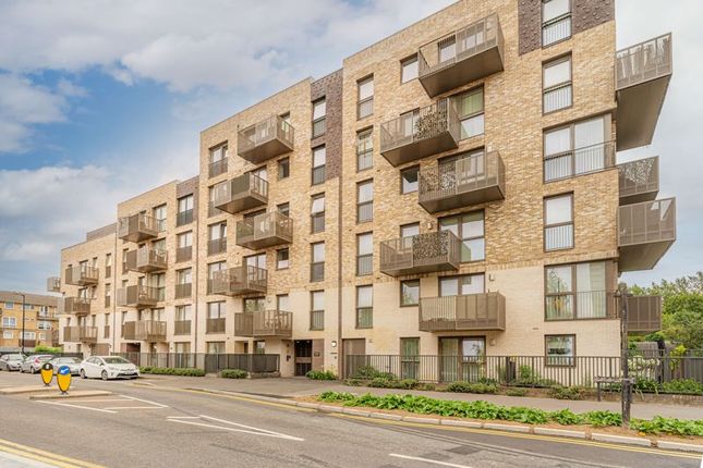 Thumbnail Flat for sale in Passerine Point, 9 Alma Road, Enfield