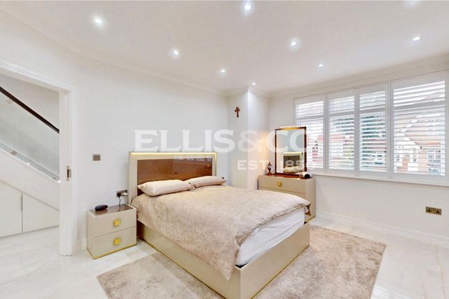 59, Bowrons Avenue, Wembley photo 2
