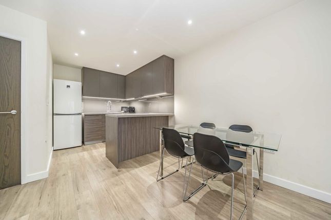 Flat 28, Carvell House, 22, Aerodrome Road, London photo 2