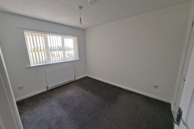 36 Thistlewood Road, Outwood, Wakefield photo 5