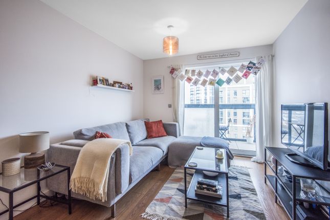 Flat 196, 25, Barge Walk, Greenwich Peninsula photo 2