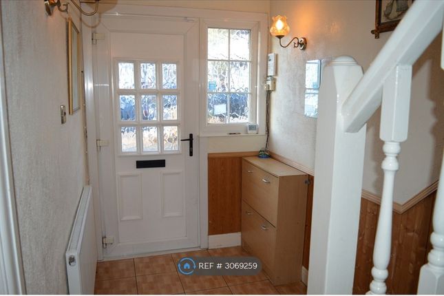 Capthorne Avenue, Rayners Lane, Harrow photo 5