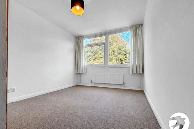 101, Tarnwood Park, London photo 4