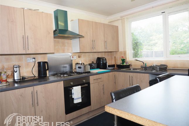 123, Manningford Road, West Midlands photo 3