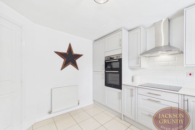 6, Bramble Close, Northampton photo 4
