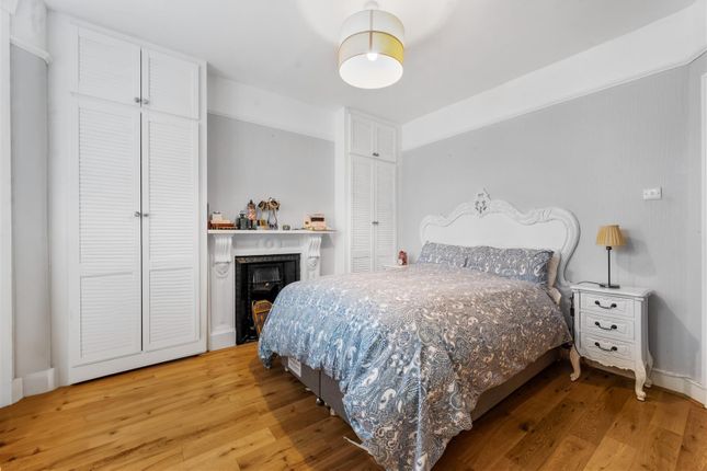 Maisonette for sale in Albert Road, London