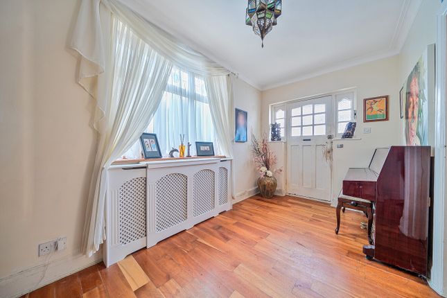 22, Sutherland Avenue, Orpington photo 4