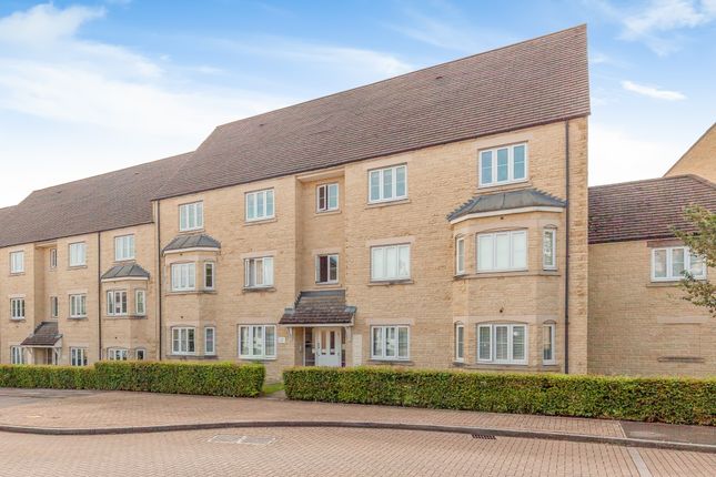2 bed flat to rent in Bathing Place Court, Witney OX28