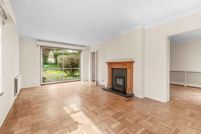 10 Wedgwood Drive, High Wycombe photo 2