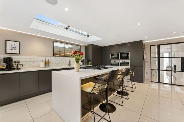 8 Bowden Close, Warrington photo 2