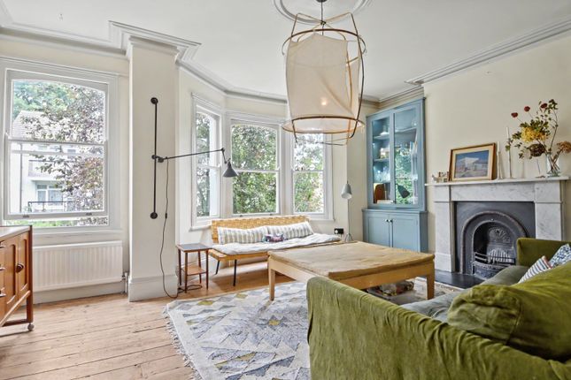 35, Warrender Road, Tufnell Park, London photo 2