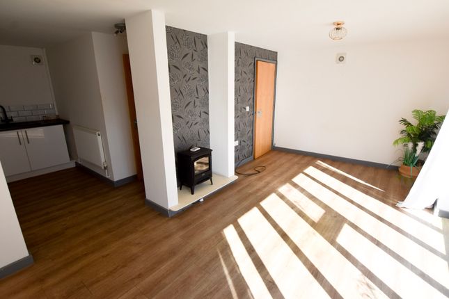The Coach House, 48a Bushloe End, Wigston photo 3